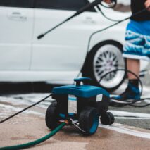 pexels-erik-mclean-4876669